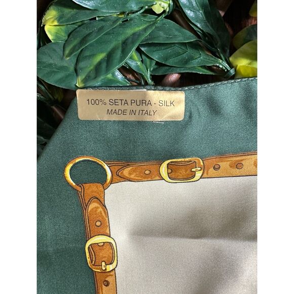 100% Silk MADE IN ITALY Gorgeous Scarf - Picture 3 of 5